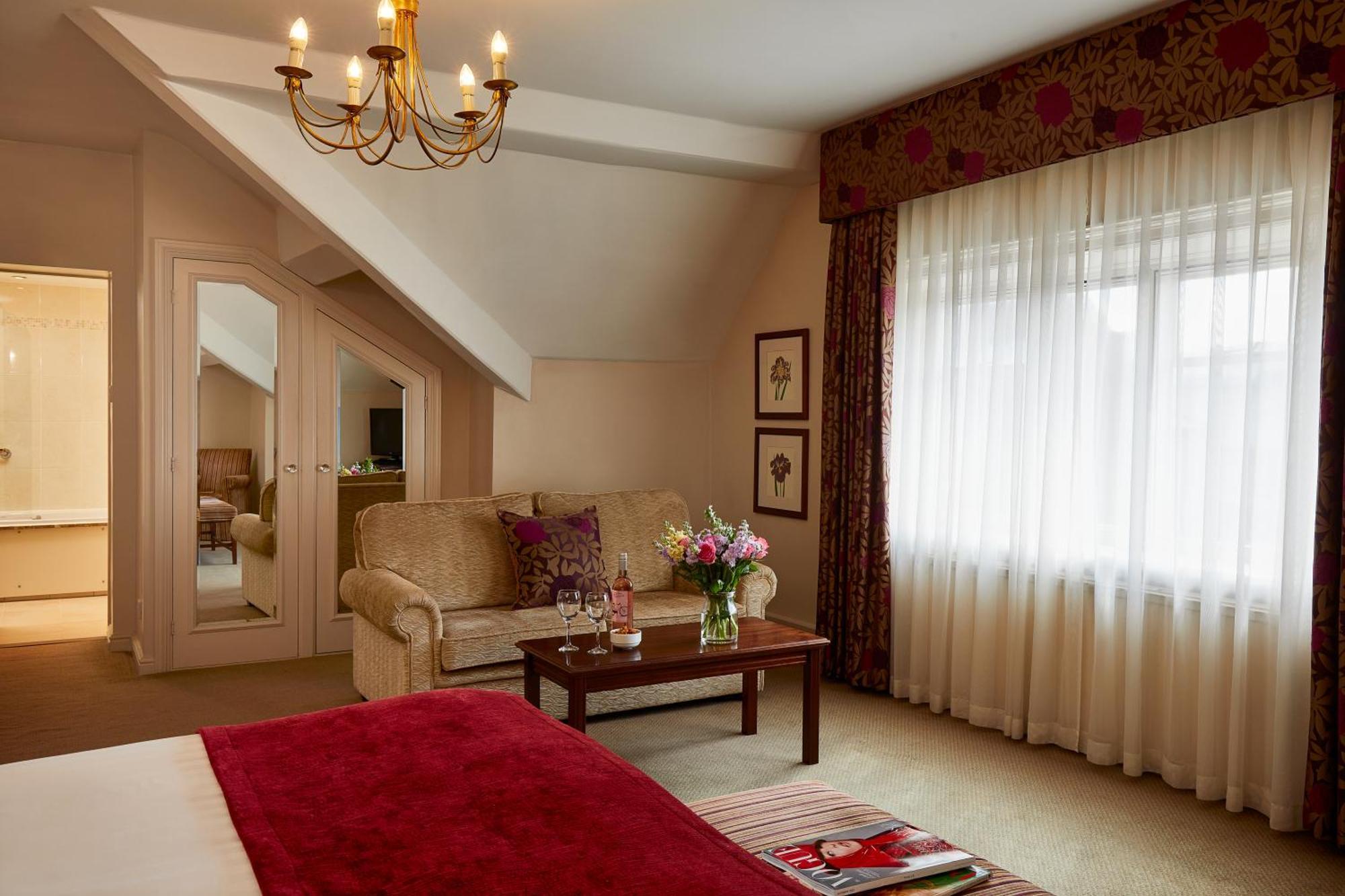 Macdonald New Blossoms Hotel Chester Eksteriør billede