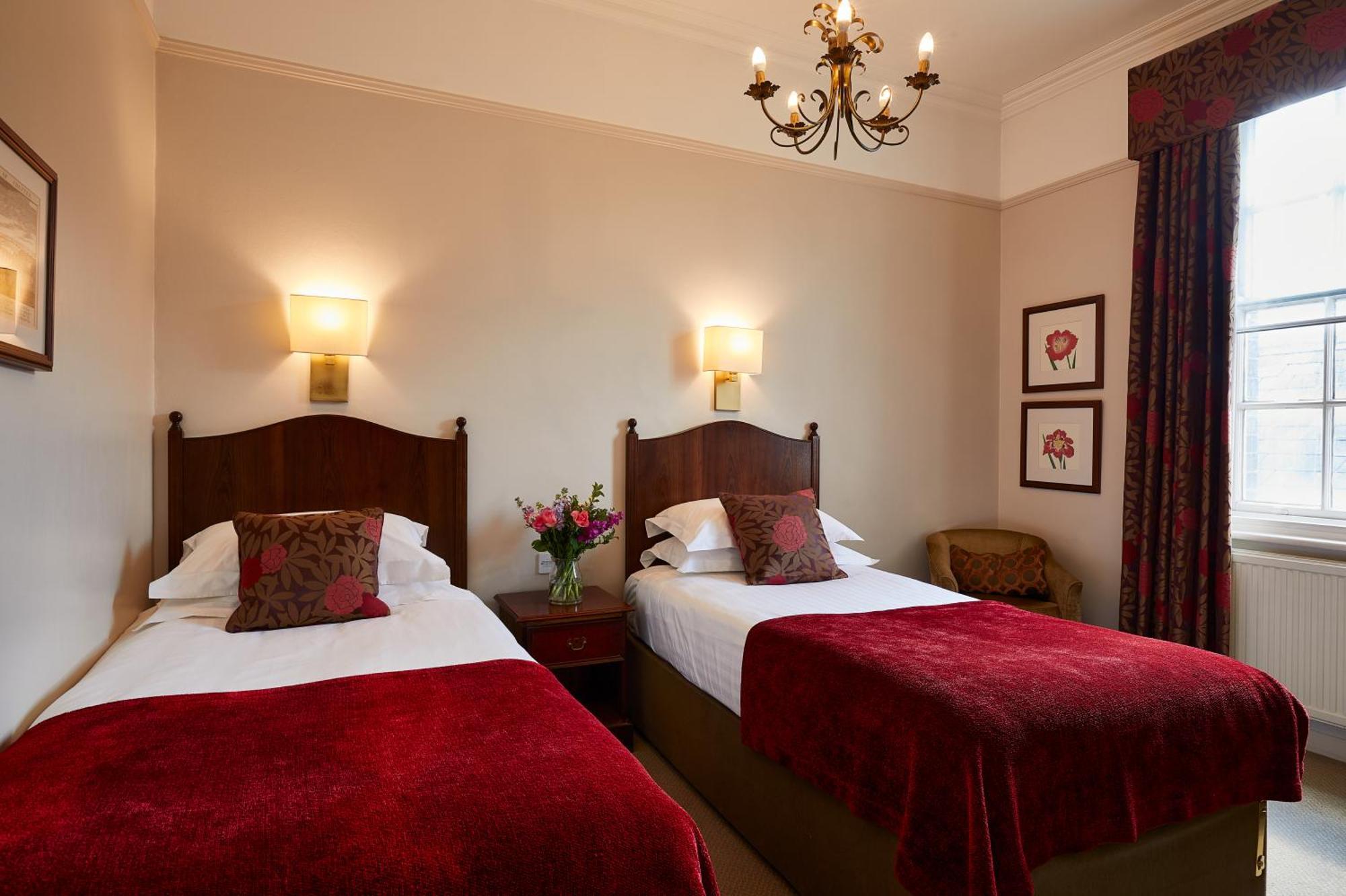 Macdonald New Blossoms Hotel Chester Eksteriør billede