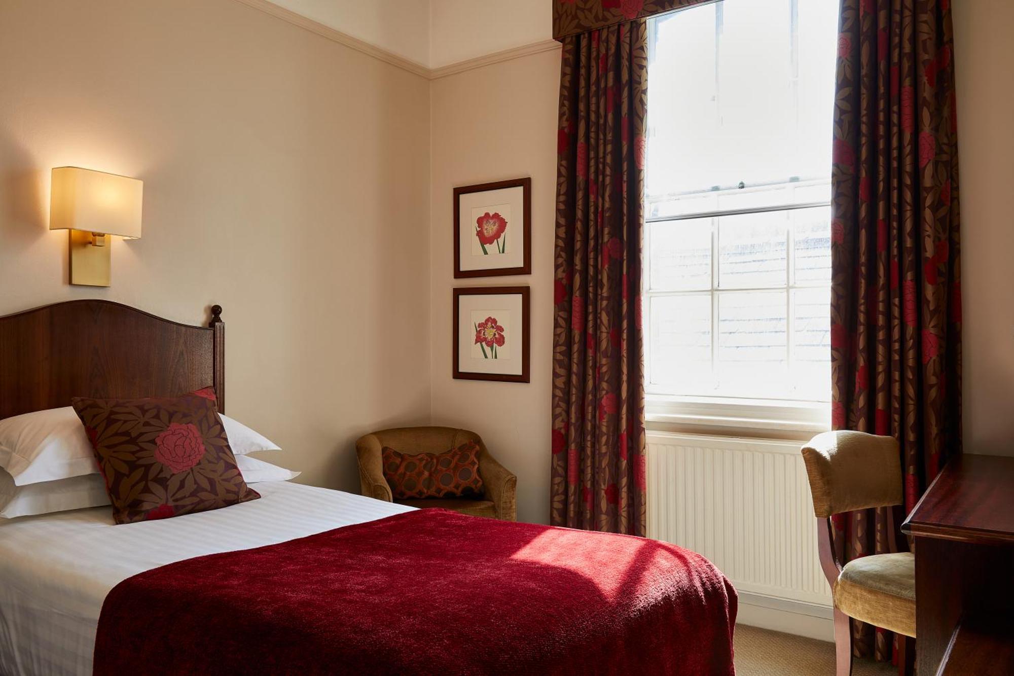 Macdonald New Blossoms Hotel Chester Eksteriør billede