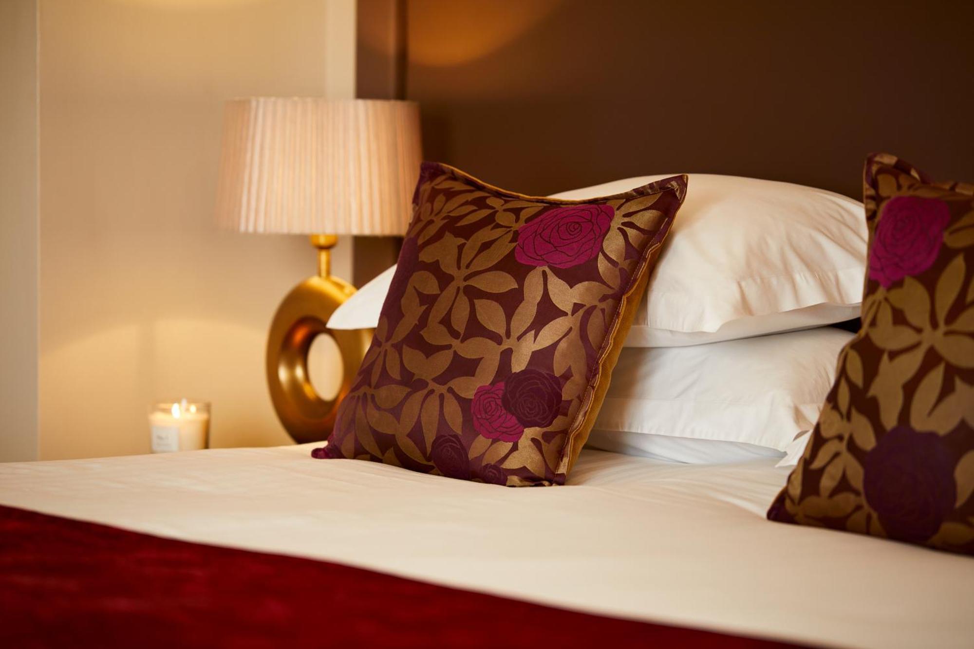 Macdonald New Blossoms Hotel Chester Eksteriør billede