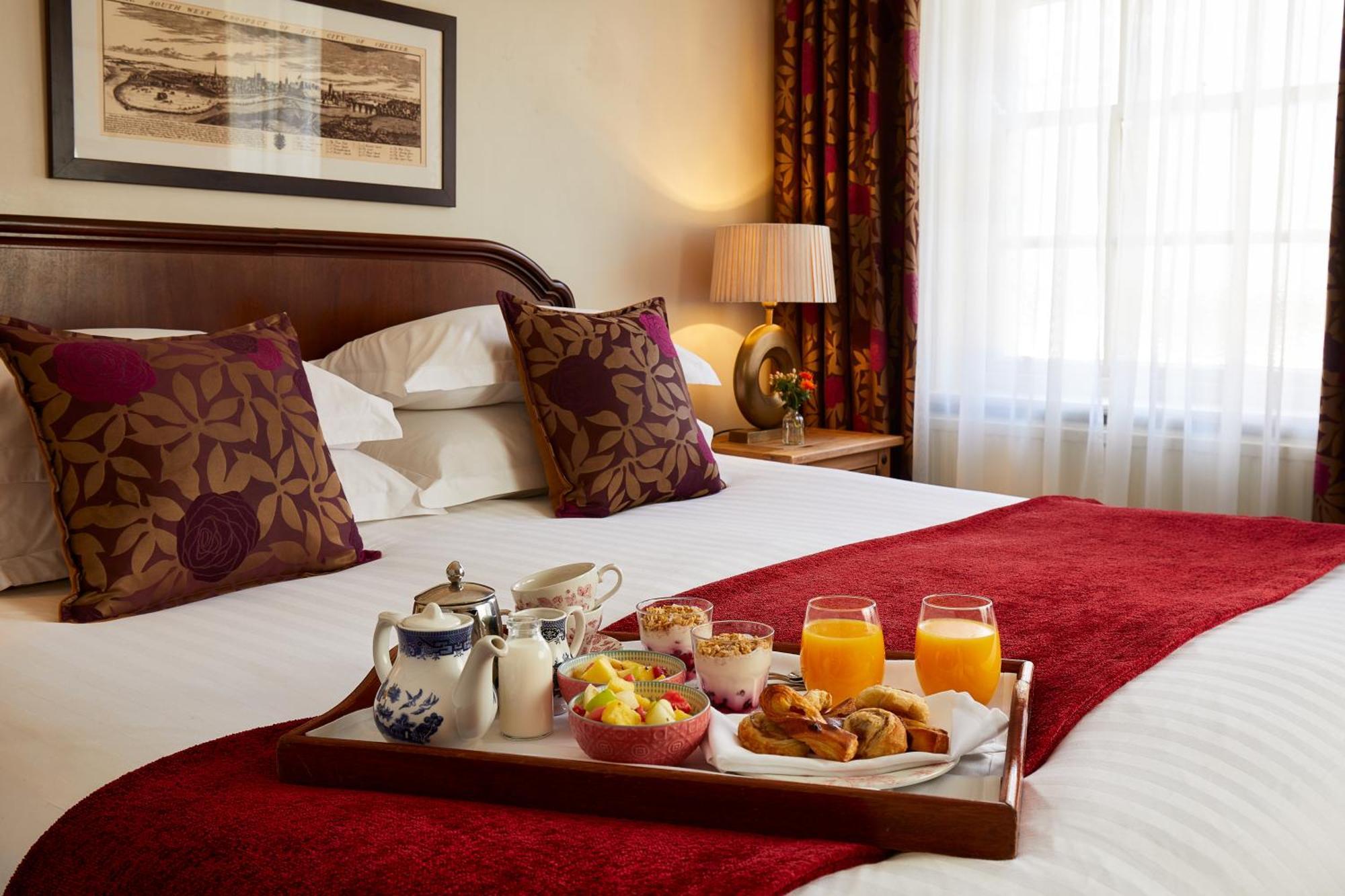 Macdonald New Blossoms Hotel Chester Eksteriør billede