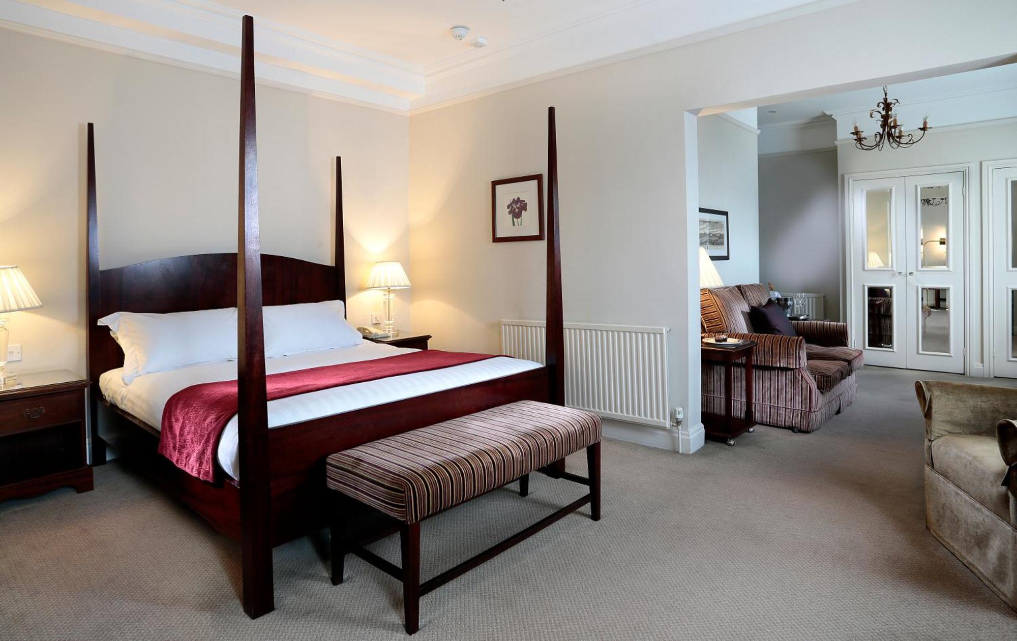 Macdonald New Blossoms Hotel Chester Eksteriør billede