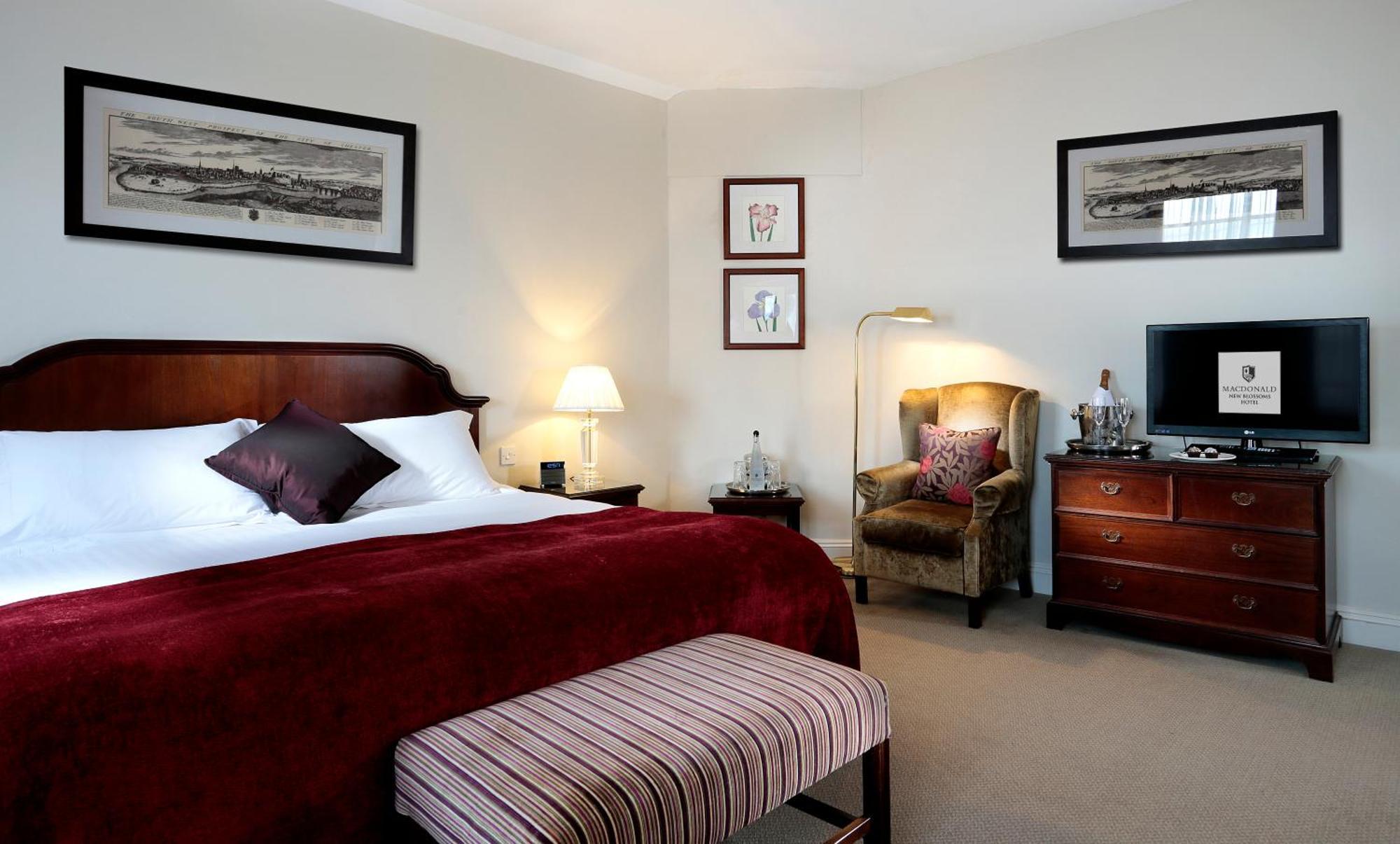 Macdonald New Blossoms Hotel Chester Eksteriør billede